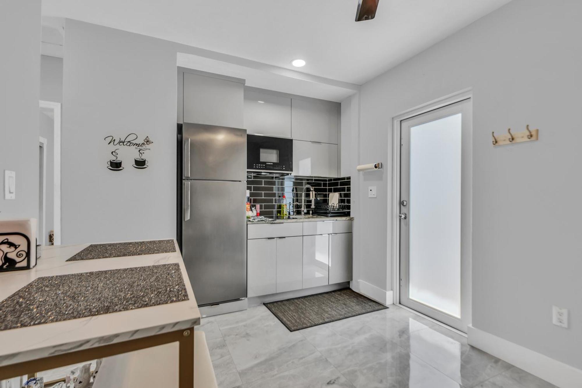 Little Gables Studio-Your Miami Escape-10Min Airport Bagian luar foto