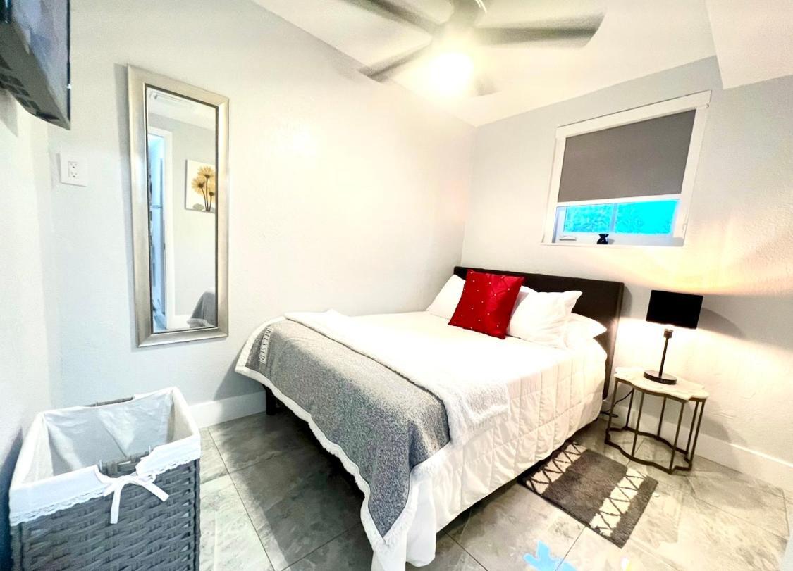 Little Gables Studio-Your Miami Escape-10Min Airport Bagian luar foto