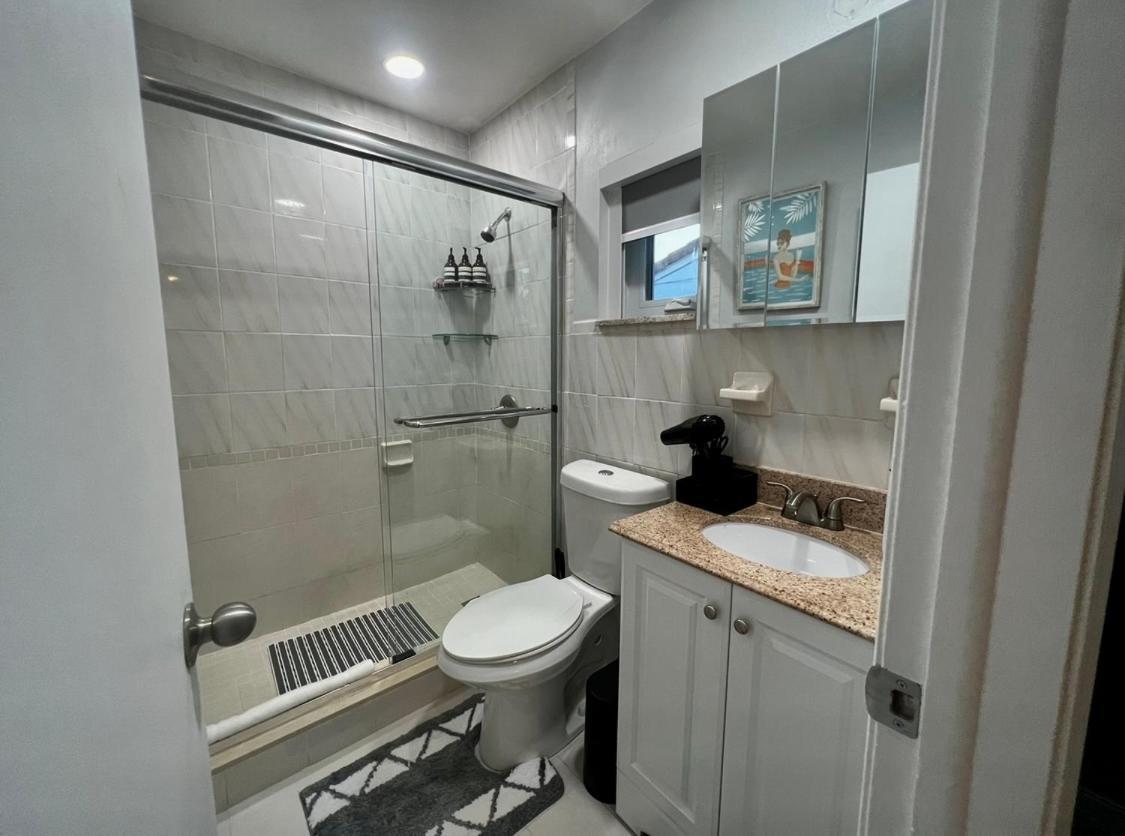 Little Gables Studio-Your Miami Escape-10Min Airport Bagian luar foto