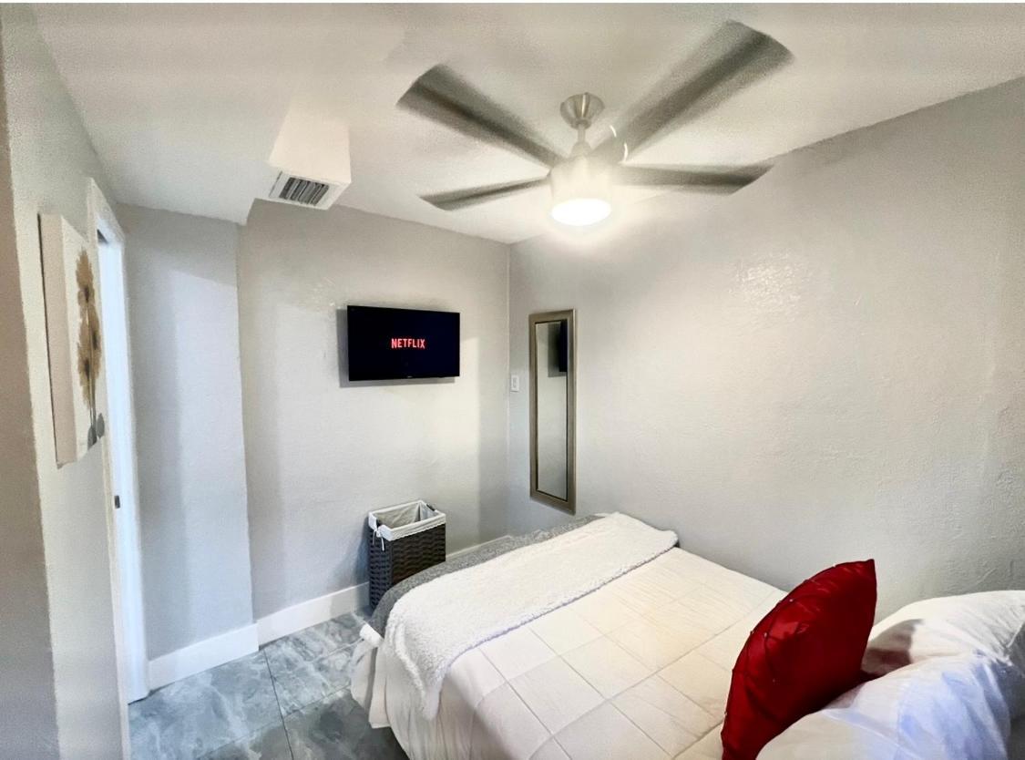 Little Gables Studio-Your Miami Escape-10Min Airport Bagian luar foto