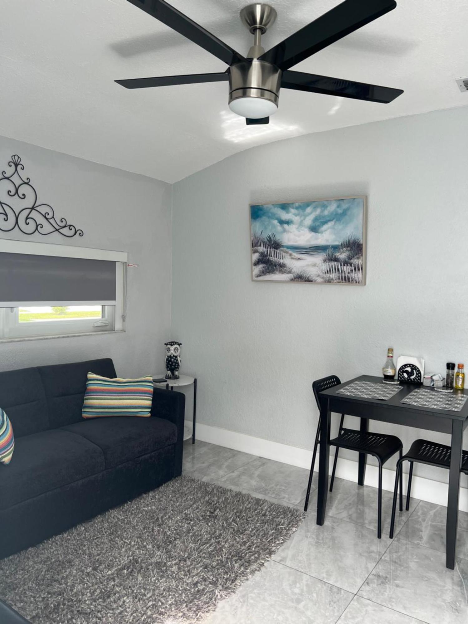 Little Gables Studio-Your Miami Escape-10Min Airport Bagian luar foto