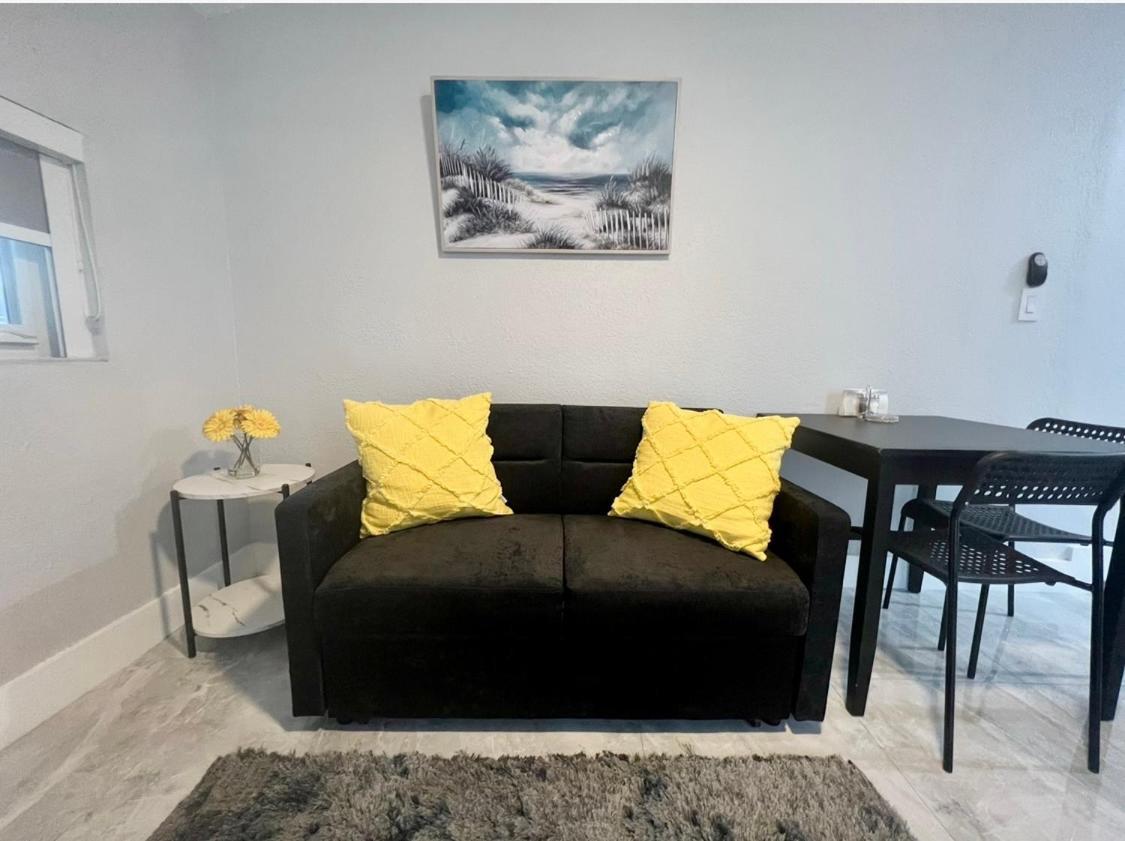 Little Gables Studio-Your Miami Escape-10Min Airport Bagian luar foto