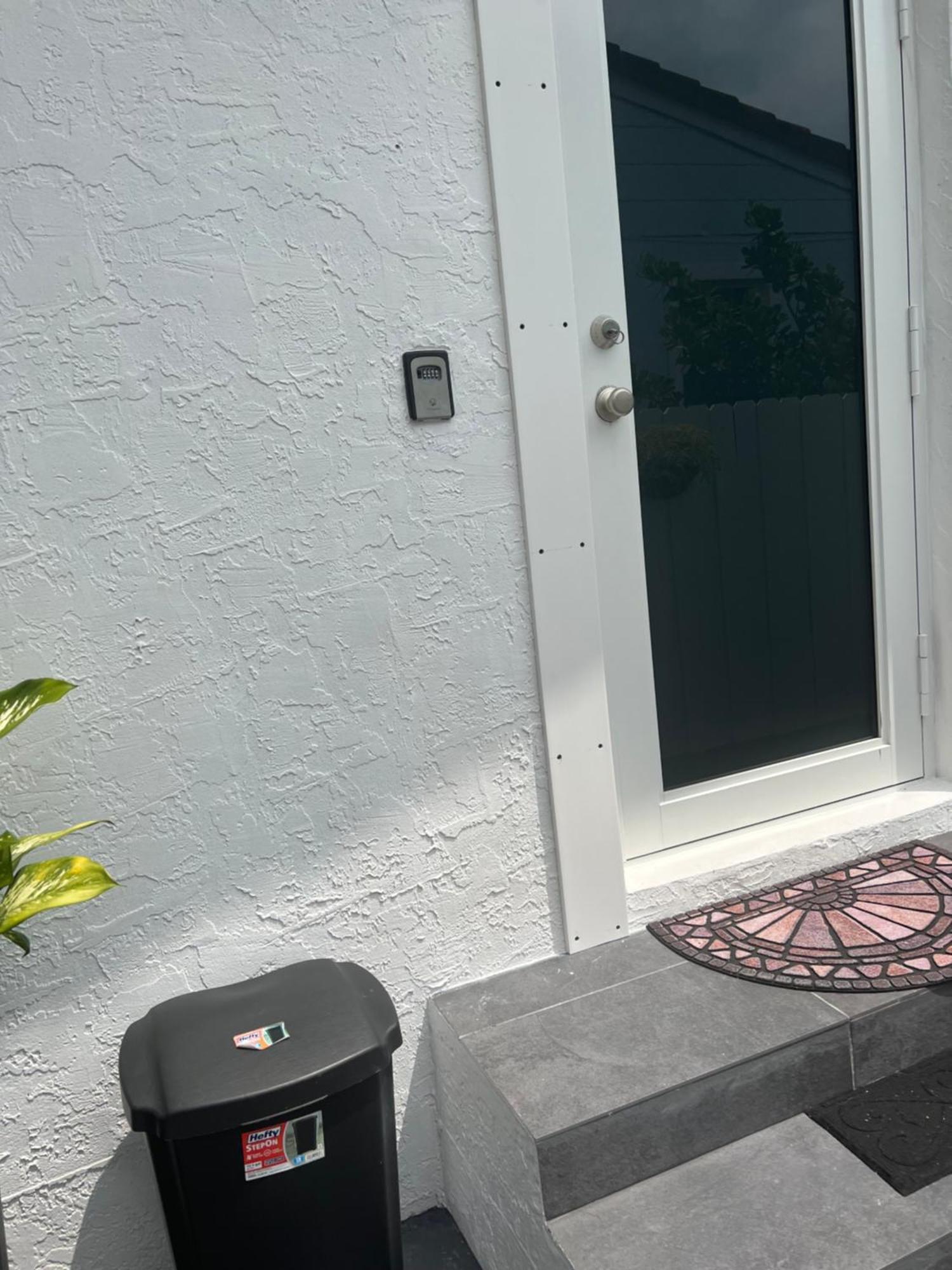 Little Gables Studio-Your Miami Escape-10Min Airport Bagian luar foto
