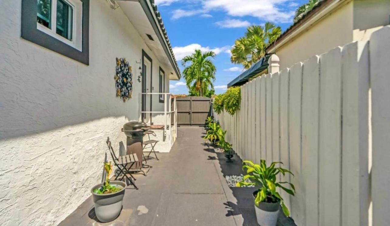 Little Gables Studio-Your Miami Escape-10Min Airport Ruang foto